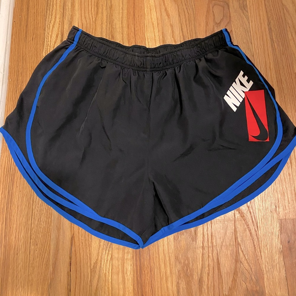 Women’s Nike XL Tempo Running Shorts
